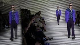 FOTO: 'HaHaHa' Gucci dan Harry Styles