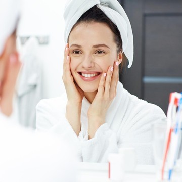 img-title Lakukan Cara Ini untuk Cegah Kulit Kering Sekaligus Jaga Kesegarannya selama Berpuasa, Beauties!