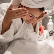 Jangan Diabaikan, Ini Manfaat Mencuci Wajah Sebelum Tidur