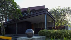 Lihat Lebih Dekat Penampakan Rumah Botol Milik Ridwan Kamil