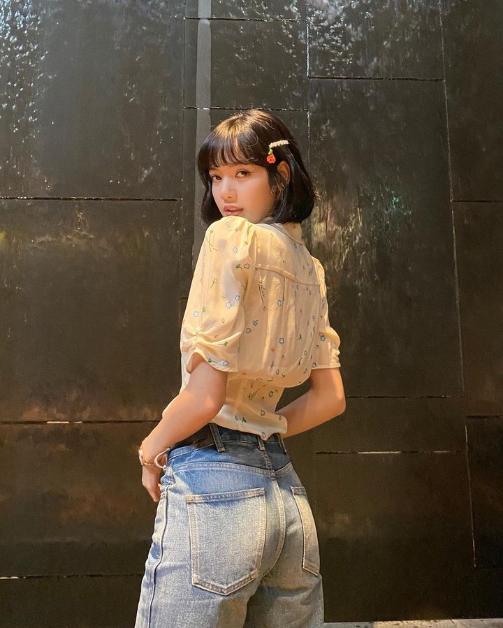 Lisa BLACKPINK