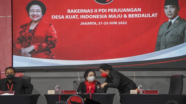 Beberapa komika kritik pernyataan Megawati Soekarnoputri soal Papua dan tukang bakso ketika membuka Rakernas PDIP.