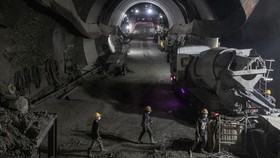 Lonjakan Biaya Proyek Kereta Cepat Akan Ditutup dengan Utang
