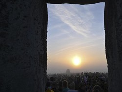 Siap-siap Cek Langsung Fenomena Solstis yang Sempat Viral Besok