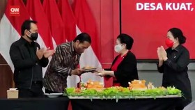 Jokowi Puji Megawati di Rakernas PDIP: Auranya Cantik Sekali