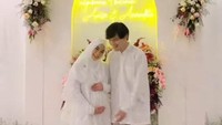 <p>Dalam unggahan tersebut, ia menulis banyak ungkapan, termasuk rasa syukur karena dipercaya Allah untuk segera menjadi orang tua. Kita doakan, semoga kehamilan Anisa hingga persalinan anak kembarnya berjalan lancar ya, Bunda.(Foto: Instagram @ananditodwis)</p>