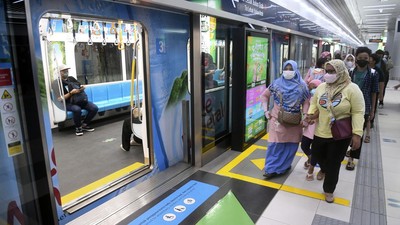 Cerita Penumpang MRT Jakarta Rasakan Tarif Terintegrasi: Lebih Hemat