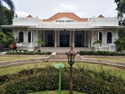 Ada Pameran Hari Batik Nasional 2024, Ini Cara ke Museum Tekstil Jakarta