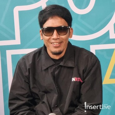 Pengalaman Horor Nycta Gina dan Desta Saat Jadi Penyiar Radio