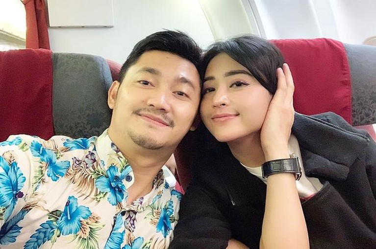 Dewi Perssik dan Angga Wijaya Dewi Perssik dan Angga Wijaya