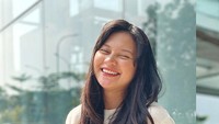 <p>Indah Permatasari sedang menikmati masa-masa sebagai ibu hamil nih, Bunda. Saat ini usia kandungannya sudah 27 minggu. (Foto: Instagram @indahpermatas)<br /><br /><br /></p>
