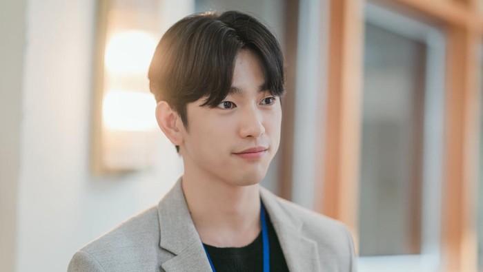 5 Fakta Menarik Jinyoung 'GOT7', Pemeran Yoo Bobby dalam Yumi's Cells 2 yang Sukses Bikin Baper