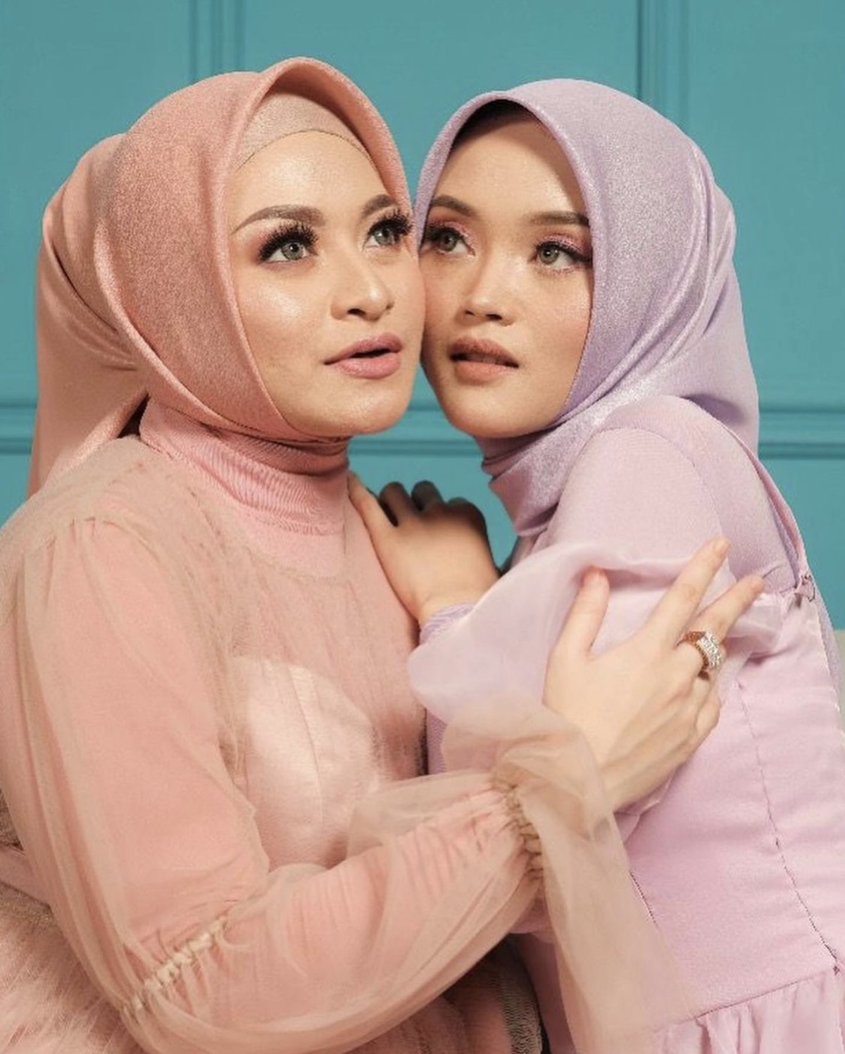 Kedekatan Putri Delina dan Nathalie Holscher