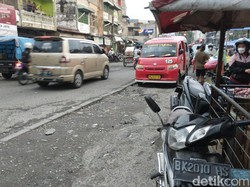 Warga: Pak Wali, Kapan Jalan Depan Pajak Sukaramai Diperbaiki?
