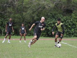 Romel Nyaris Jebol Gawang Reza di Babak Kedua, PSM Makassar Vs KLFC Masih 0-0