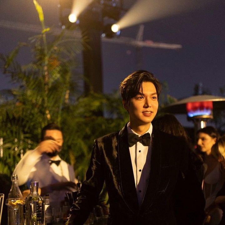 <p>Lee Min Ho melakukan debut pada 2006 silam, Bunda. Awalnya ia mengikuti audisi dan mendapatkan peran kecil di beberapa drama televisi seperti <em>Nonstop 5</em> dan<em> Recipe of Love</em>. (Foto: Instagram @actorleeminho)</p>