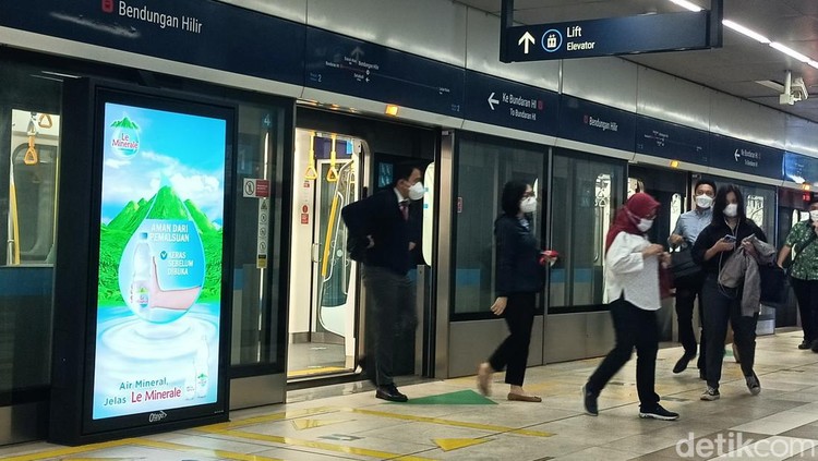 Naik MRT Gratis 22 Juni 2022, Cek Ketentuannya di Sini Naik MRT gratis hanya berlaku hari ini, Rabu (22/6/202). Pemprov DKI menggratiskan biaya naik MRT dalam rangka memperingati HUT DKI Jakarta ke-495.
