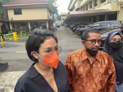 Nikita Mirzani Datangi Propam Polri Minta Perlindungan