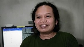 img-title Disangka Nganggur, Pria Lulusan SMK Kelola Server Asing Bergaji Dolar