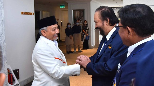 Ketua Umum Partai NasDem Surya Paloh membuka kemungkinan untuk berkoalisi dengan Partai Keadilan Sejahtera (PKS) di Pilpres 2024.