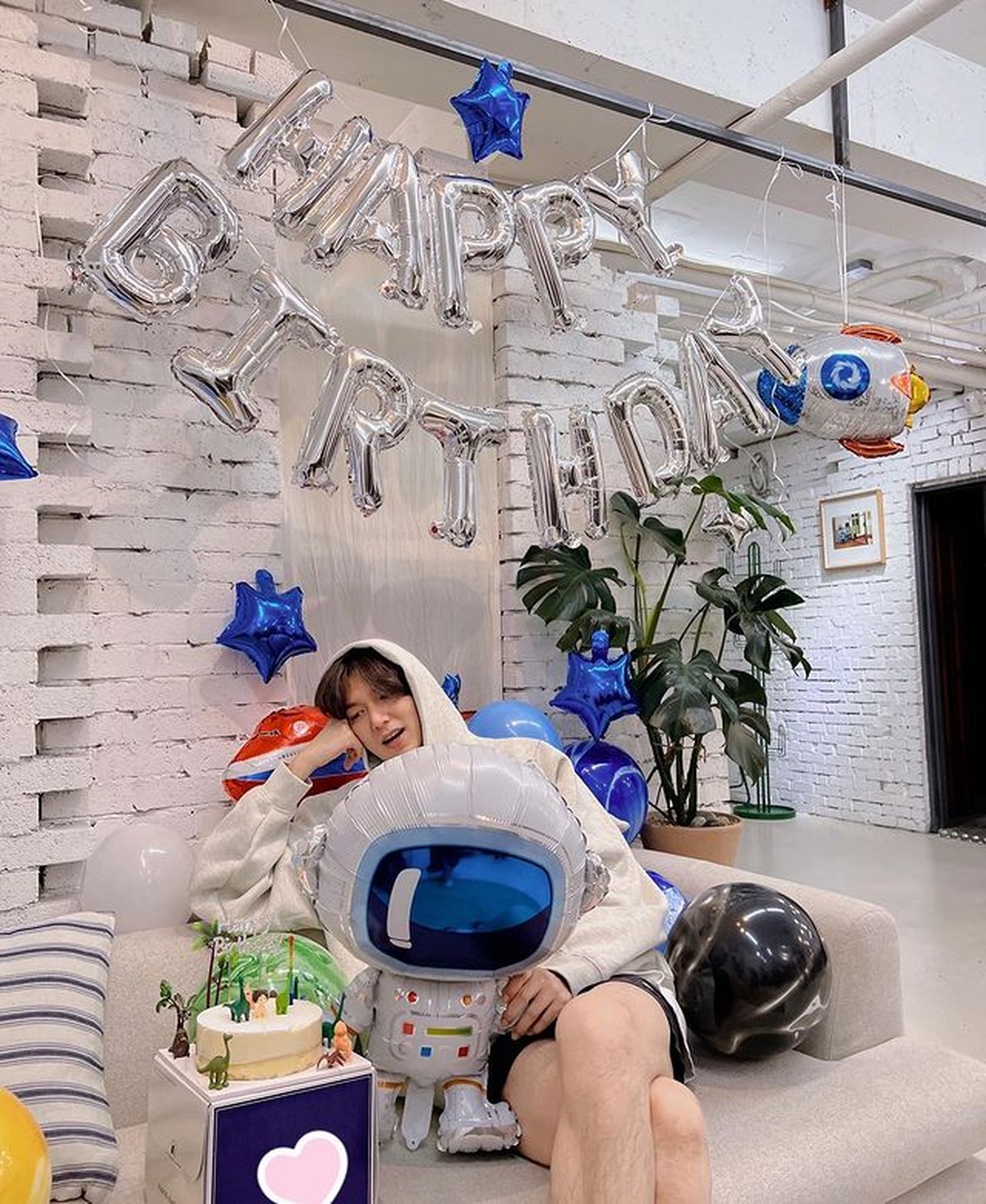 Potret Lee Min Ho Rayakan Ulang Tahun