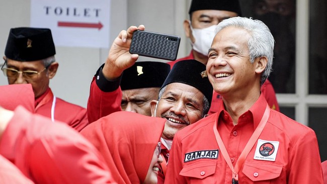PDIP mengatakan hal serupa juga terjadi ketika Puan Maharani dikerubungi kader dan diteriaki calon presiden.