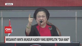 VIDEO: Megawati Minta Mundur Kader yang Berpolitik Dua Kaki