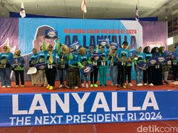 Sekelompok Relawan di Padang Deklarasi La Nyalla Capres 2024