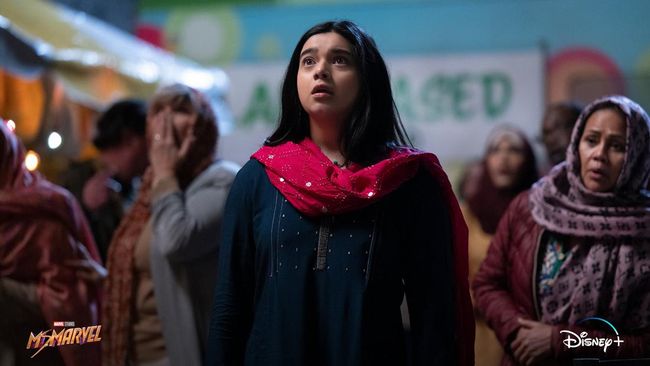 Sinopsis Ms. Marvel episode 3 bakal mengungkap asal-usul energi super yang didapat Kamala Khan dari gelang warisan neneknya.