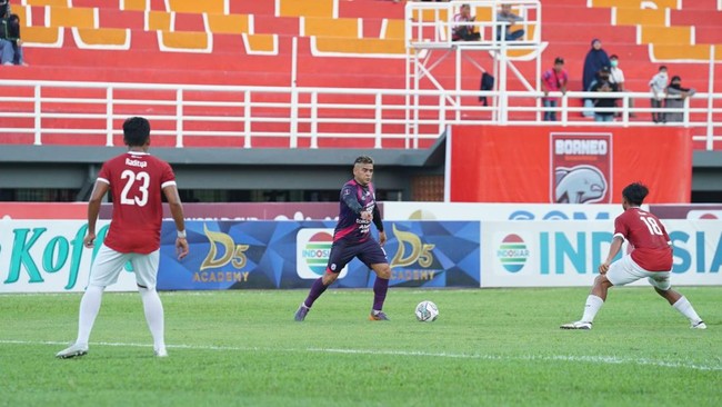 Rans Nusantara FC berhasil menang besar atas Persija Jakarta pada pertandingan lanjutan Grup B Piala Presiden 2022, Rabu (22/6).