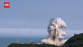 VIDEO: Korsel Sukses Luncurkan Roket Pertama ke Orbit