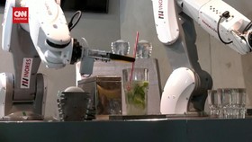 VIDEO: Kurang Karyawan, Bar Jerman Rekrut Bartender Robot