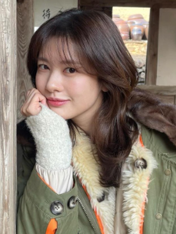 Tidak hanya piawai akting, Jung So Min juga mahir menari dan menyanyi. Ketika duduk di bangku sekolah dulu, ia pernah menekuni tari balet dan tari tradisional Korea./ foto: instagram.com/somin_jj