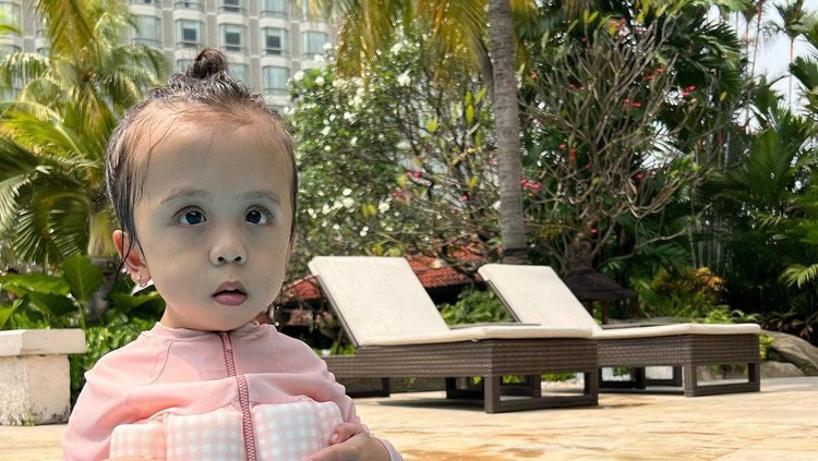 Ziona anak Joanna Alexandra