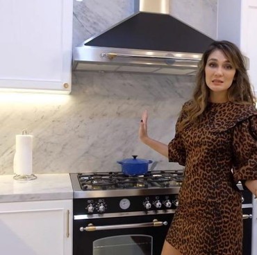 7 Desain Dapur Mewah Luna Maya & Maxime Bouttier dengan Sentuhan Klasik Kontemporer