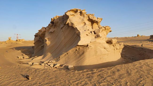 Fosil bukit pasir di Abu Dhabi disebut ahli adalah sisa-sisa kisah banjir Nabi Nuh yang diduga adalah banjir di Teluk Arab pada akhir zaman es.