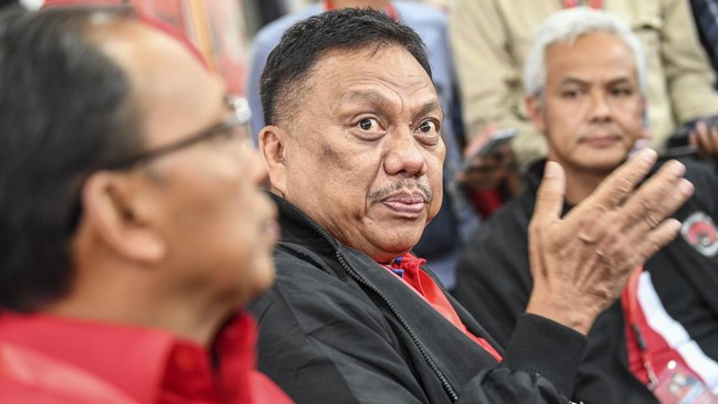Bendahara Umum PDIP Olly Dondokambey menjelaskan penundaan kongres partai hingga 2025, konsentrasi pada pembenahan internal pasca Pilkada 2024.