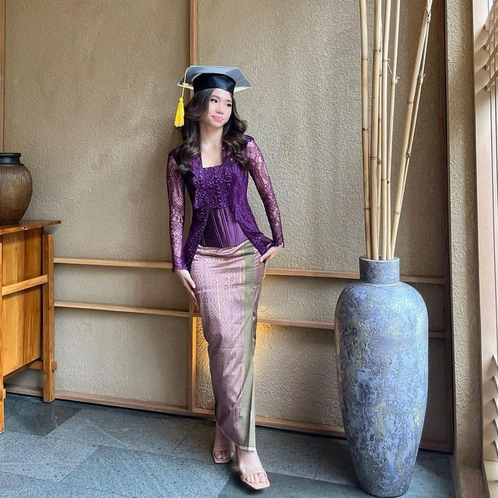<p>Di hari wisuda sang putri, Ririn Ekawati berharap agar segala cita-cita Jasmine dapat tercapai. (Foto: Instagram @ririnekawati)</p>