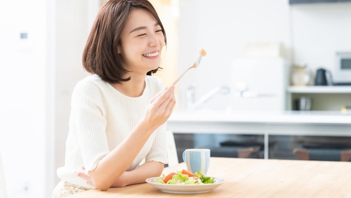 5 Kebiasaan Kecil Sehari-hari Ini Bisa Bantu Turunkan Berat Badan, Yuk Cobain dari Sekarang! 5 Kebiasaan Kecil Sehari-hari Ini Bisa Bantu Turunkan Berat Badan, Yuk Cobain dari Sekarang!
