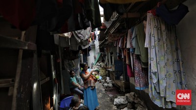 FOTO: Potret Kemiskinan di Tengah Hajatan HUT DKI Jakarta