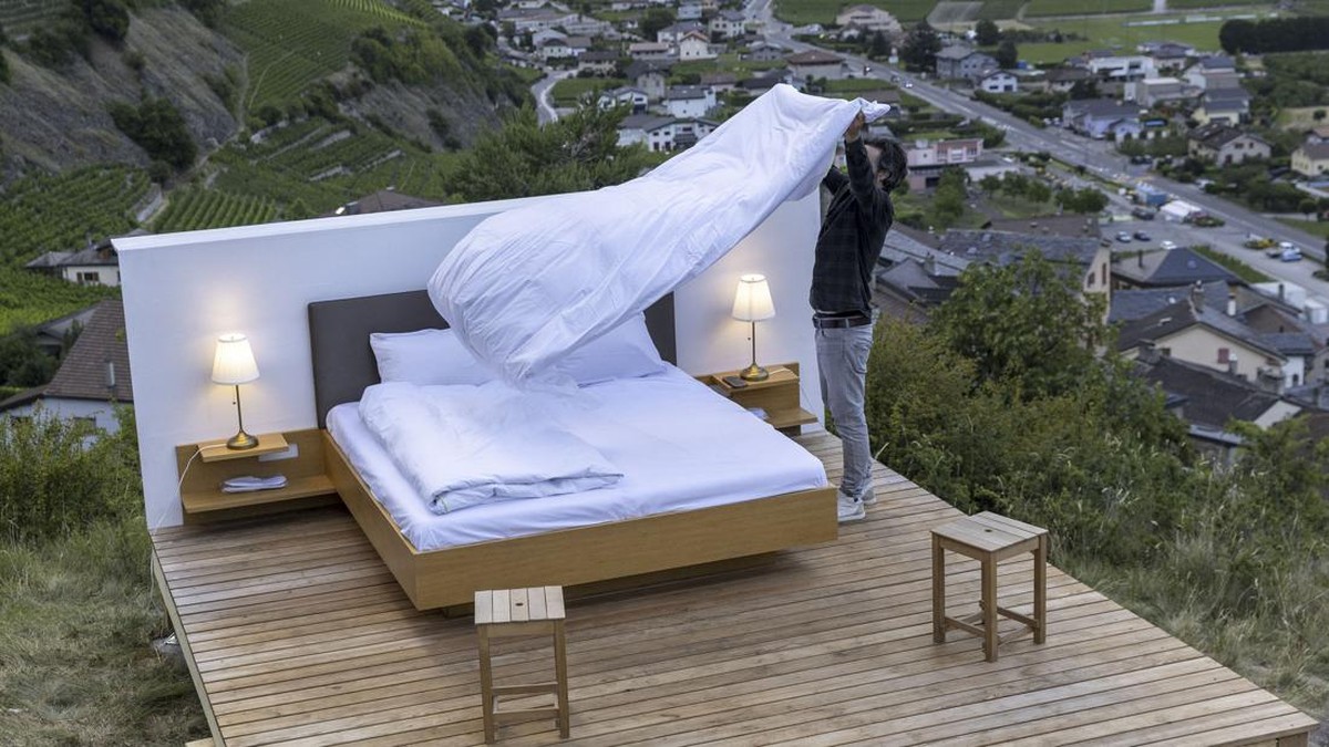 FOTO: Tidur di Hotel Swiss Tanpa Atap dan Dinding Rp5 Juta per Malam