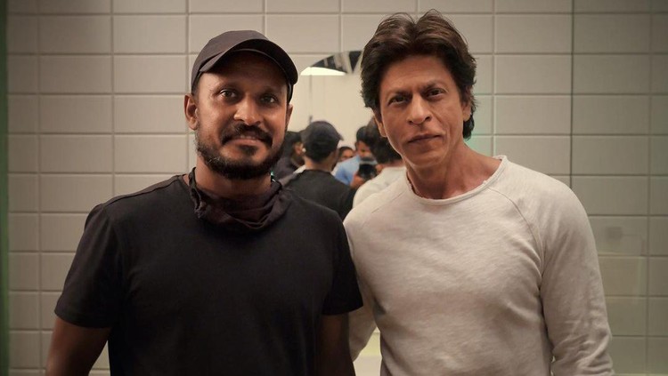 Shah Rukh Khan dengan Sinematografi Lawrence D'Cunha