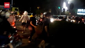 VIDEO: Bentrok Suporter PSIS Semarang Dan Persis Solo