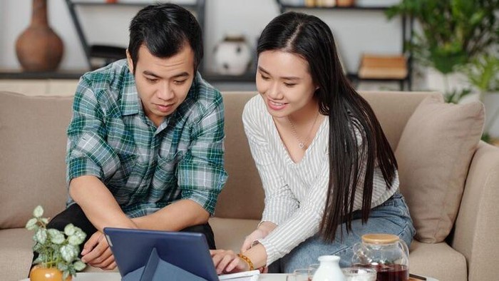 5 Hal Soal Keuangan yang Penting Dicek Sebelum Menikah, Nggak Cuma Mikirin Resepsi lho!