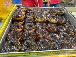 7 Jajanan yang Wajib Dicicipi di PRJ, Ada American Donat dan Baby Crab
