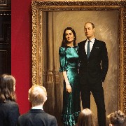 Lukisan Pertama Pangeran William & Kate Middleton Dipamerkan, Lihat Seperti Apa