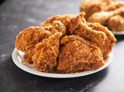 Jadi Rebutan Chef Arnold dan Renatta, Ini Alasan Ilmiah Rasa Fried Chicken Nagih