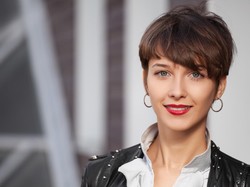 5 Ide Model Rambut Bondol Wanita, Bikin Lebih Fresh dan Percaya Diri