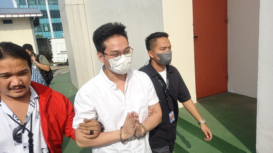 Indra Kenz di Kejari Tangerang