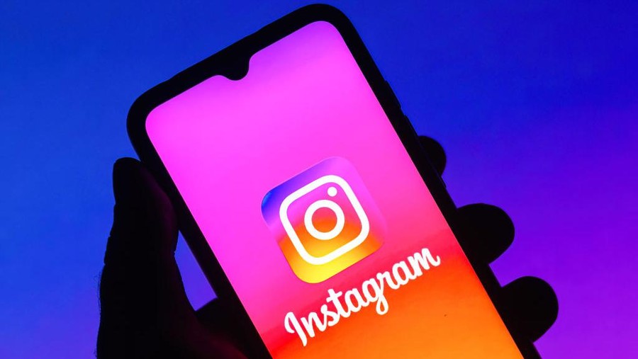 BRAZIL - 2021/08/06: In this photo illustration the Instagram logo seen displayed on a smartphone. (Photo Illustration by Rafael Henrique/SOPA Images/LightRocket via Getty Images)